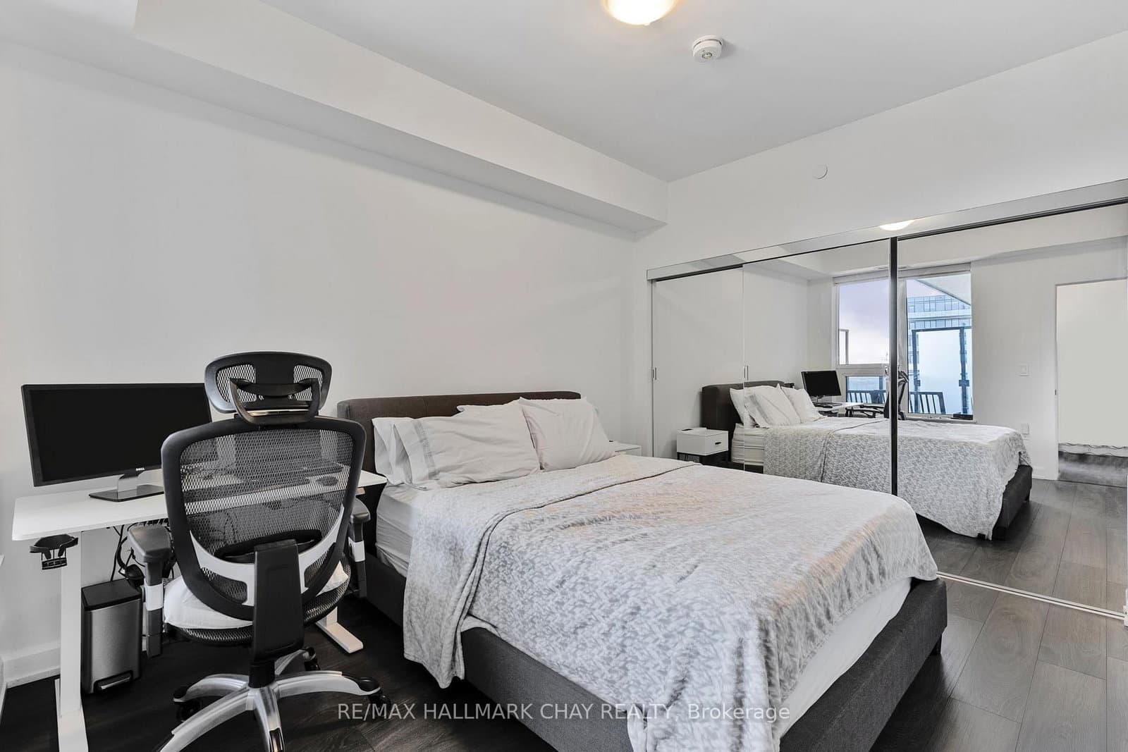 3200 William Coltson Avenue, Unit 901 thumbnail 9