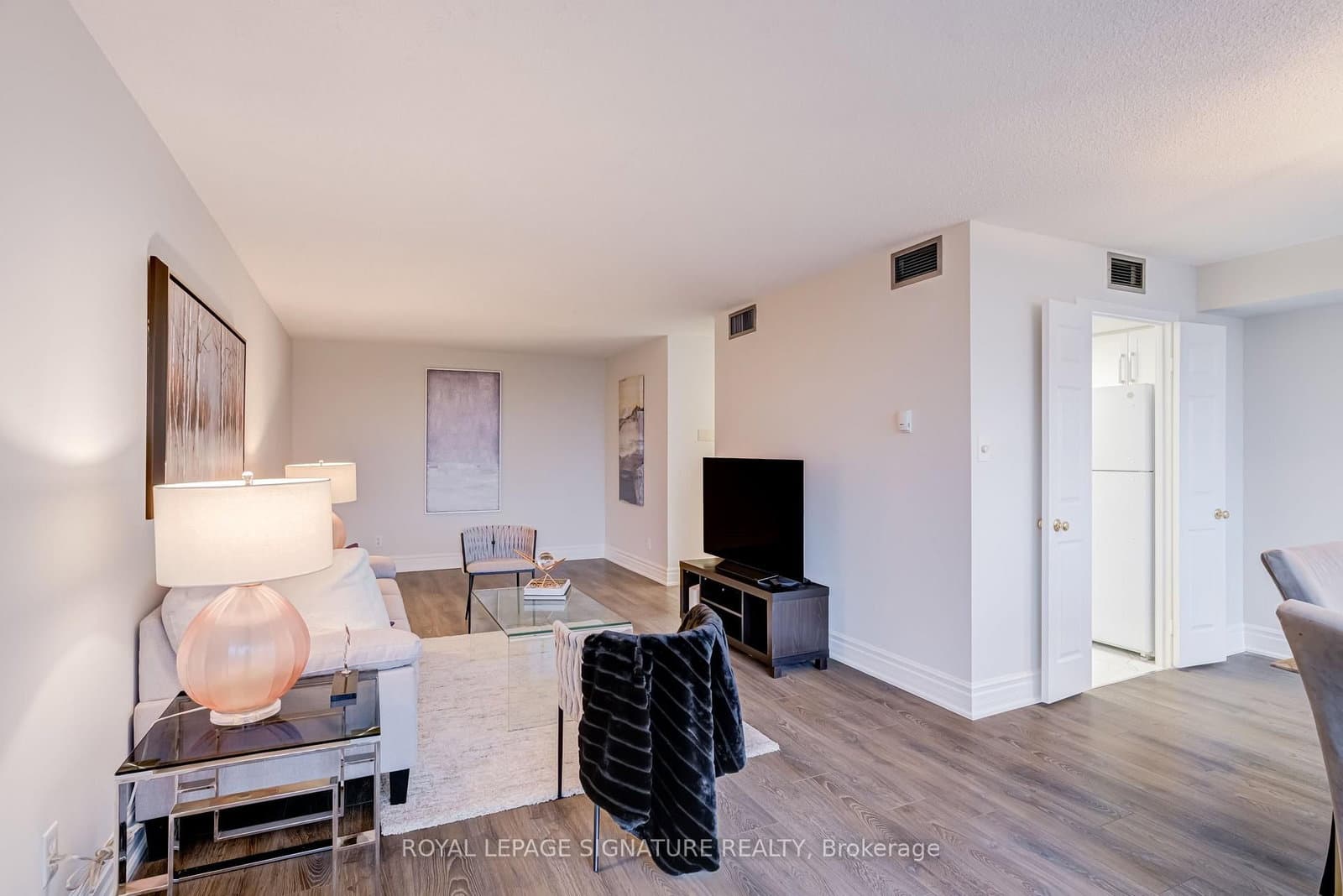 880 Dundas Street W, Unit 405 thumbnail 13