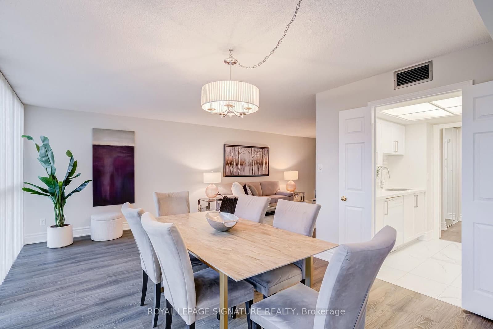 880 Dundas Street W, Unit 405 thumbnail 21