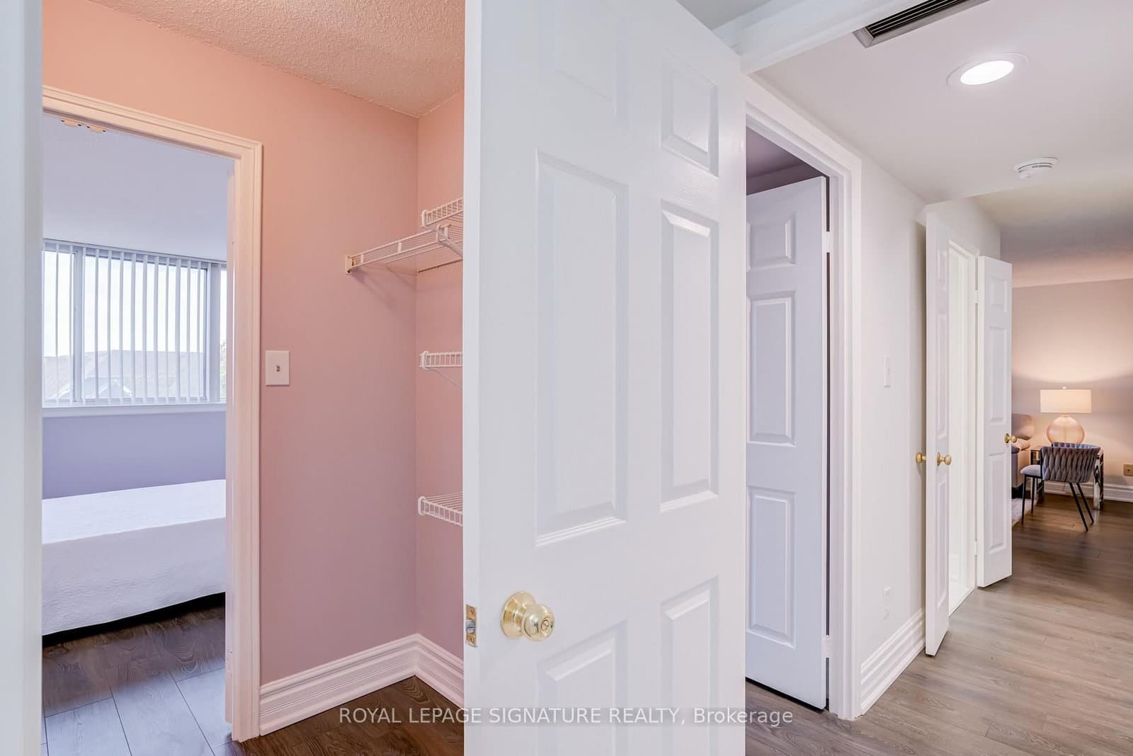 880 Dundas Street W, Unit 405 thumbnail 26