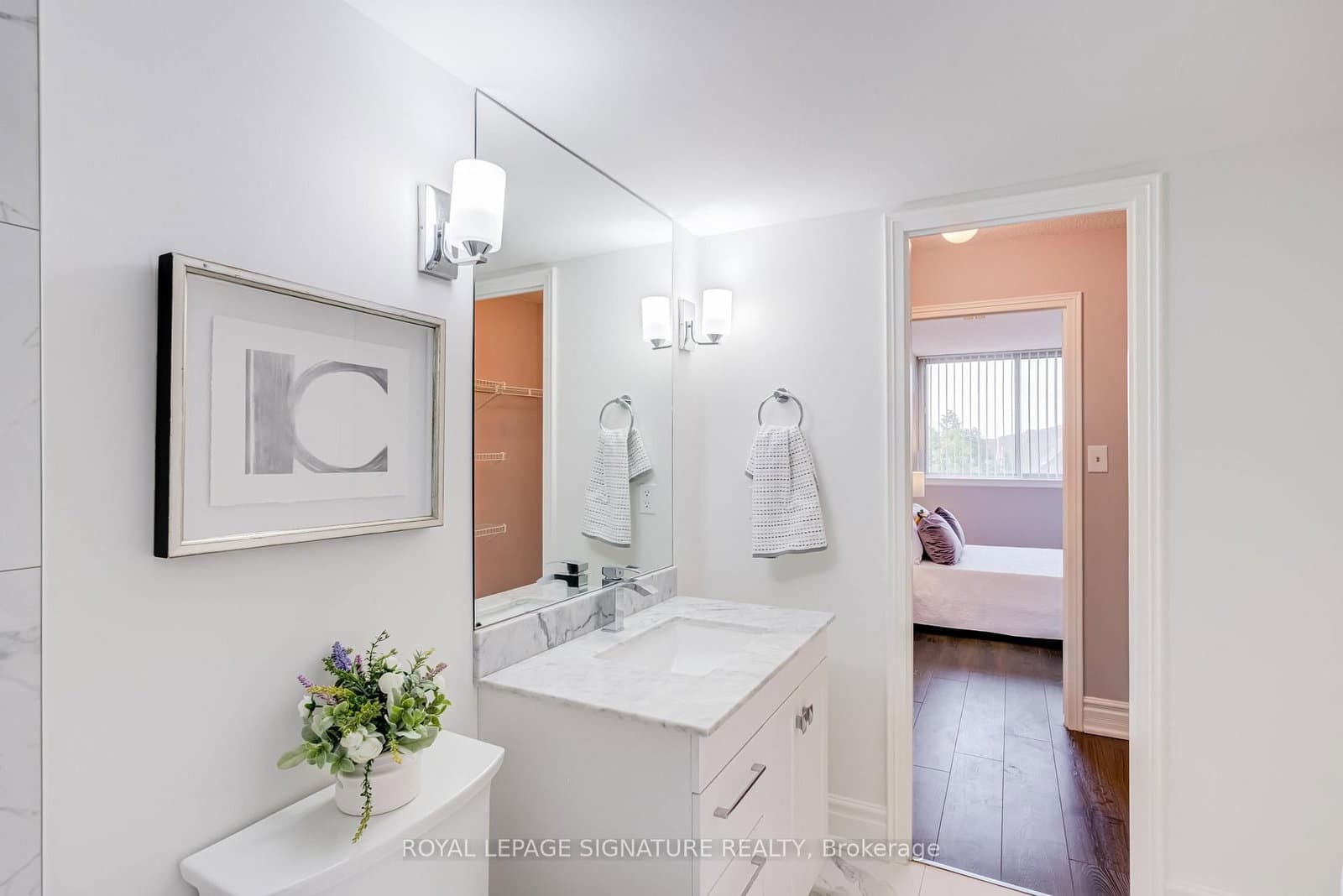 880 Dundas Street W, Unit 405 thumbnail 35