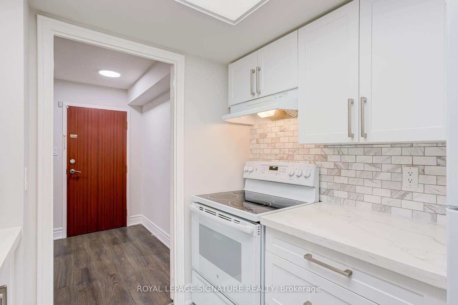 880 Dundas Street W, Unit 405 thumbnail 7