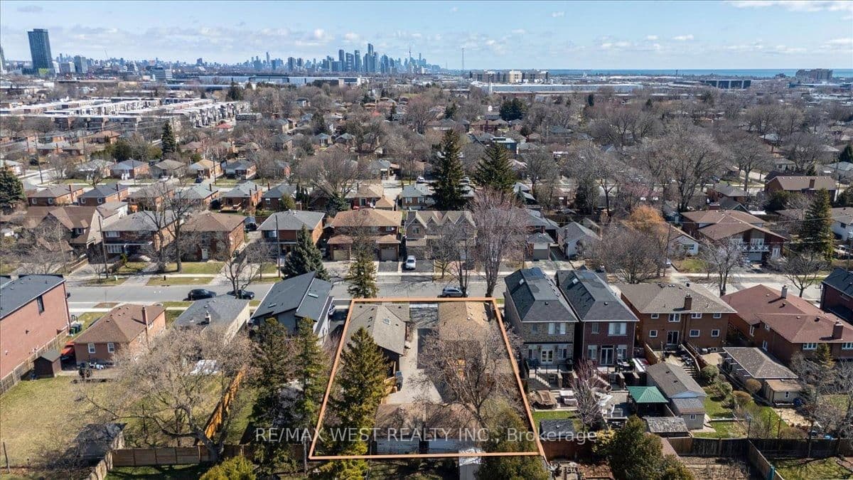 204 & 200 Delta Street thumbnail 3