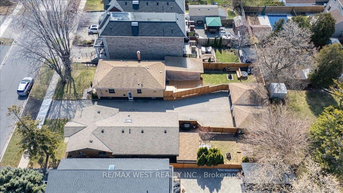 204 & 200 Delta Street thumbnail 6