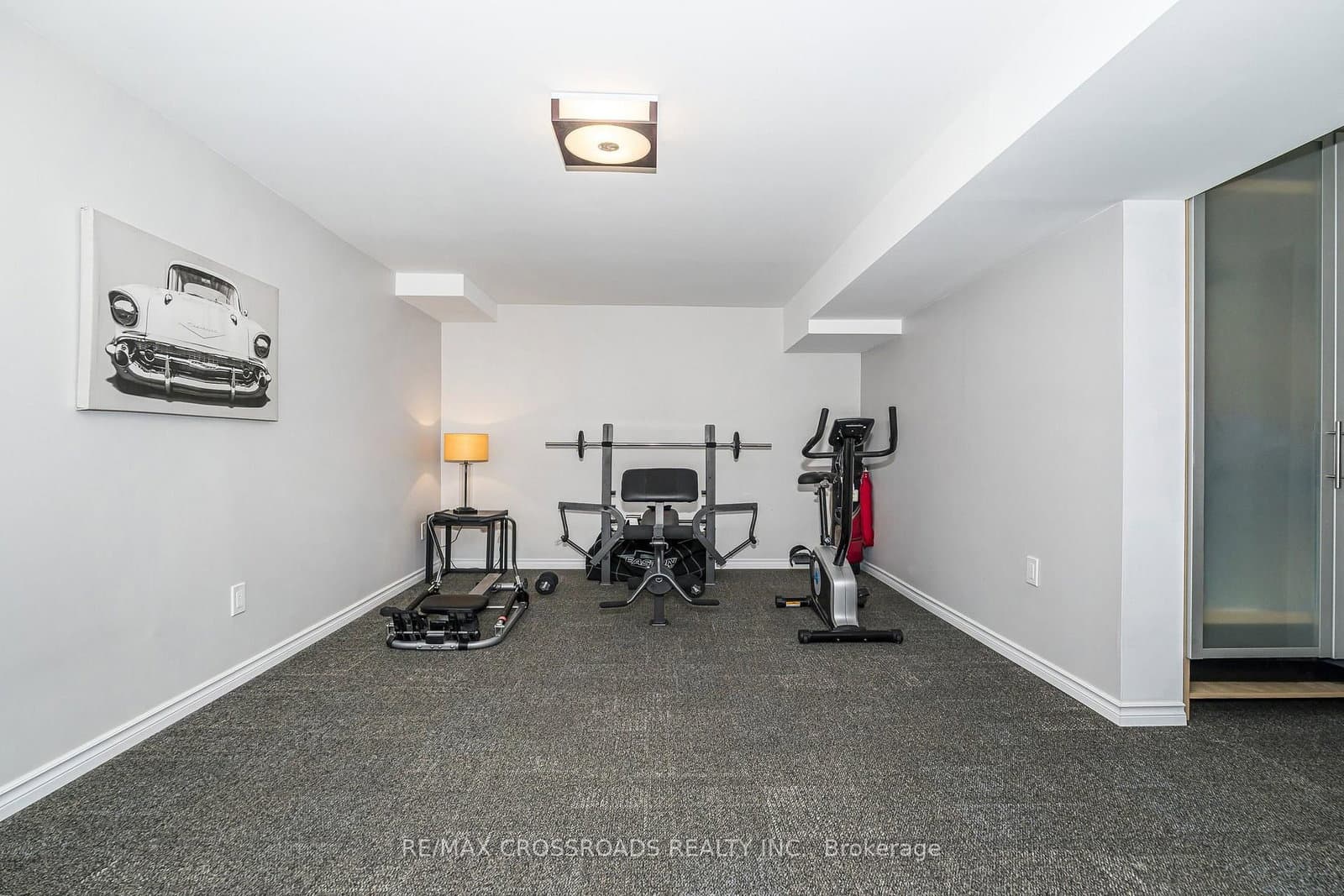 655 Dodsworth Crescent thumbnail 29