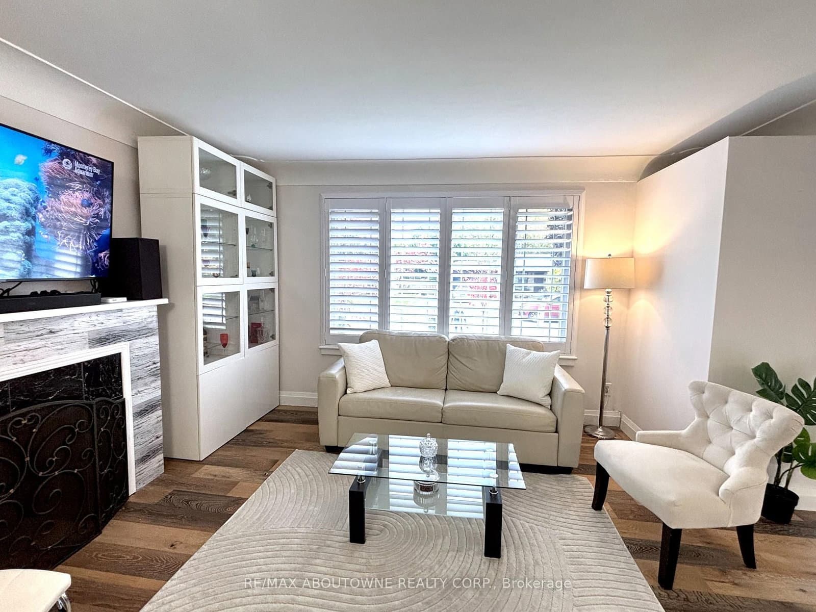2105 Maplewood Drive thumbnail 12