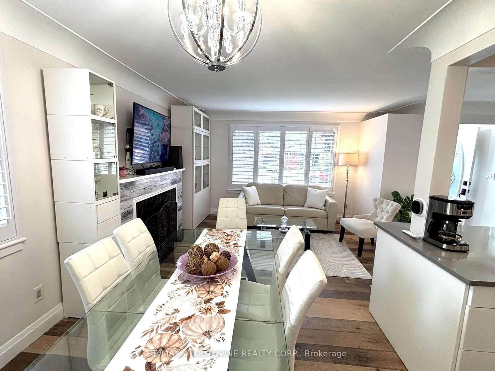 2105 Maplewood Drive thumbnail 13