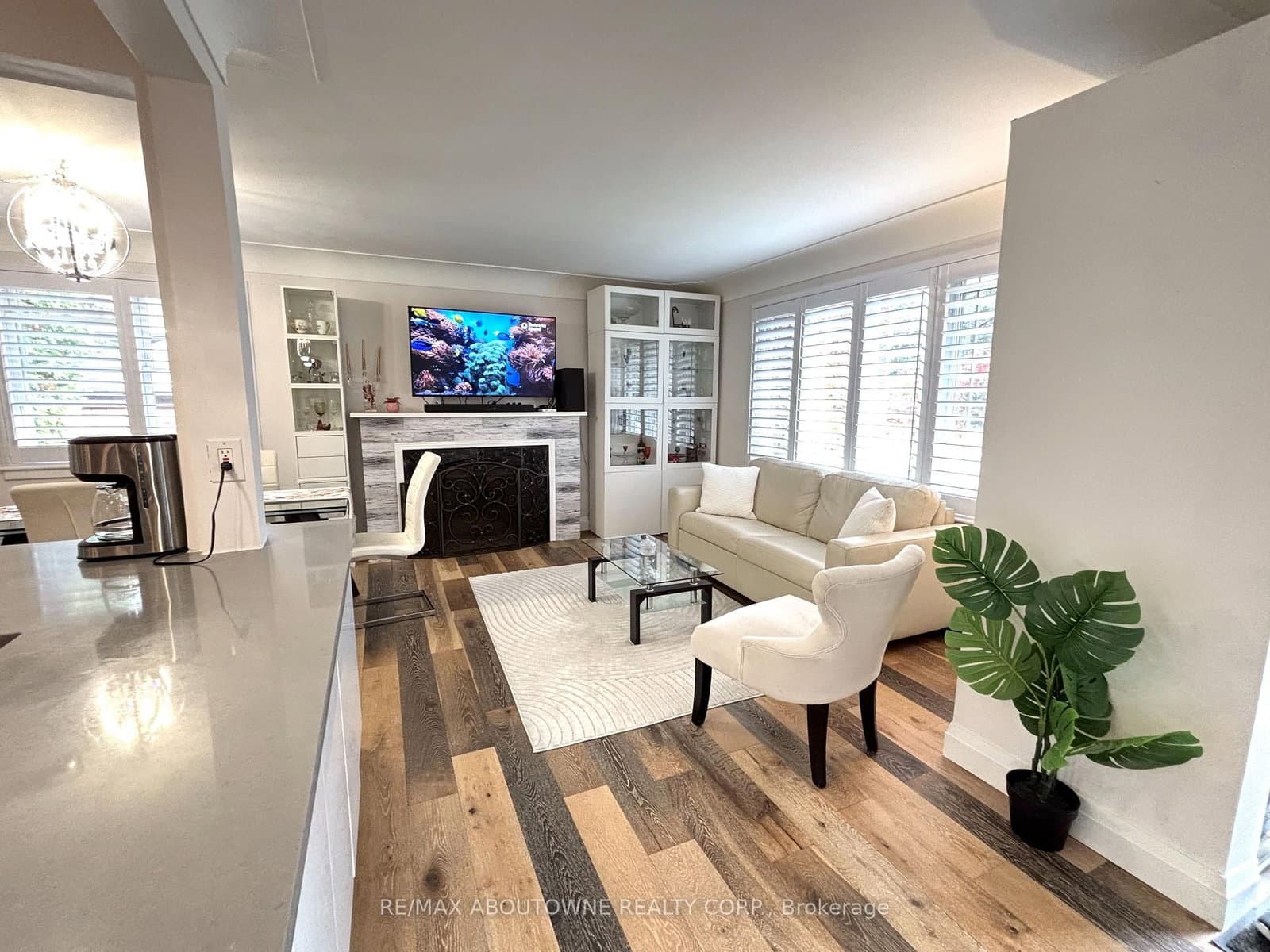 2105 Maplewood Drive thumbnail 15