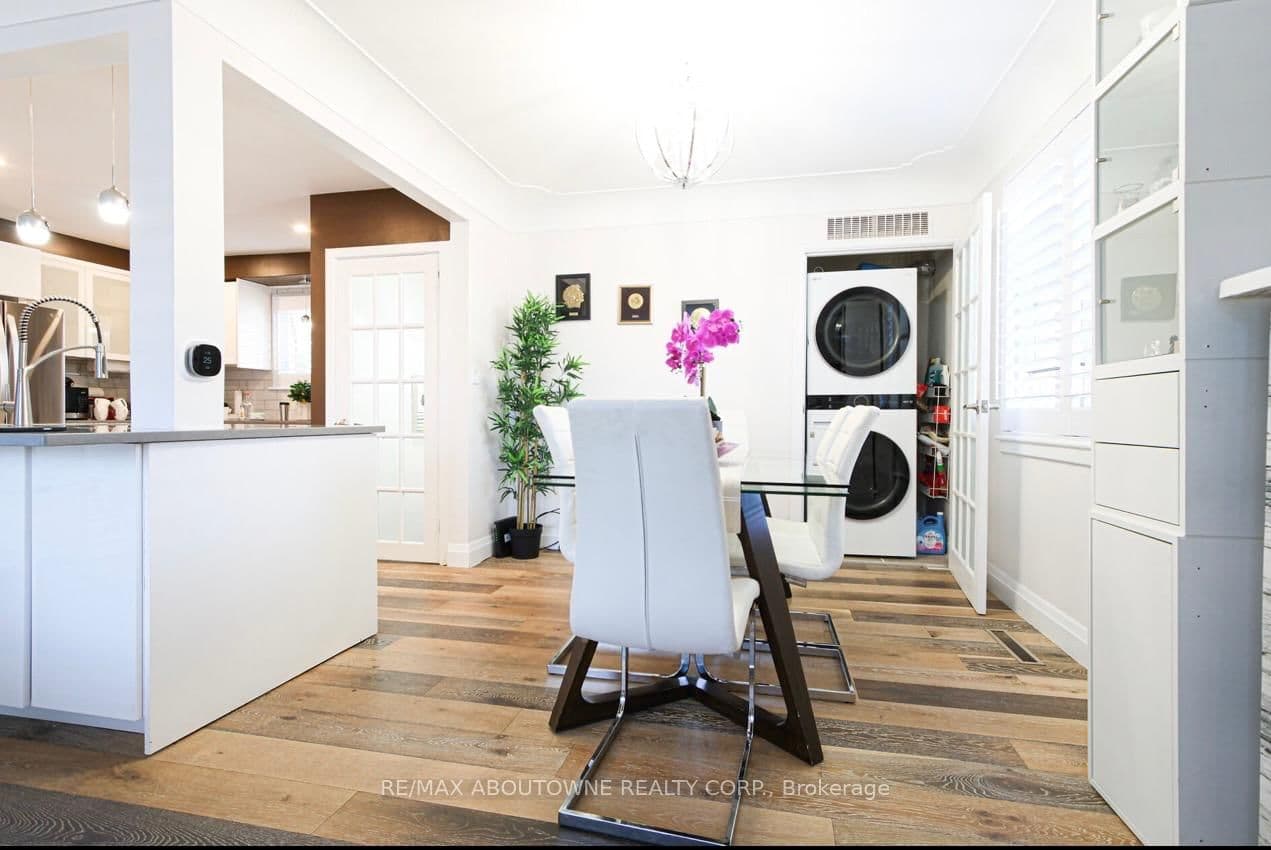 2105 Maplewood Drive thumbnail 23