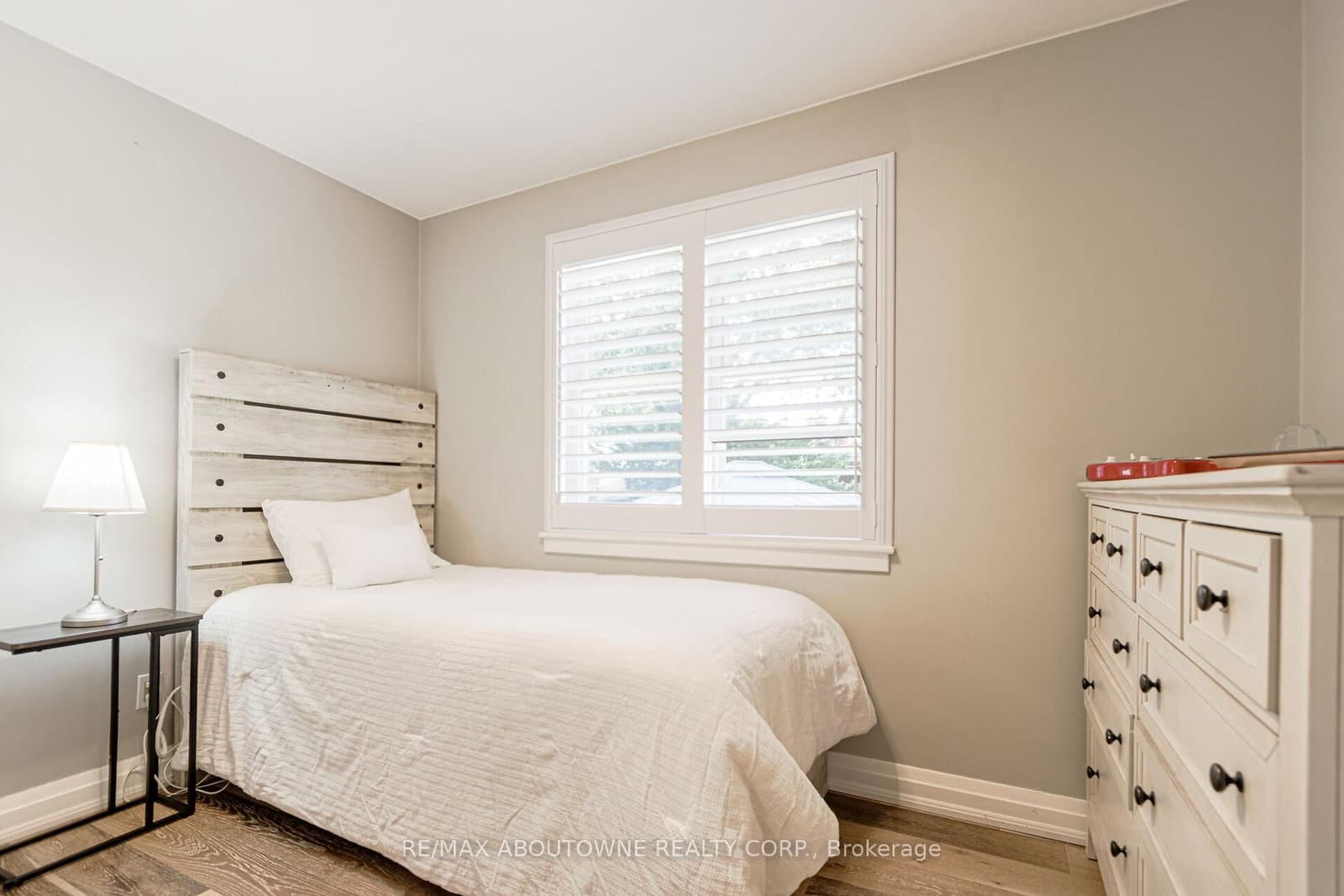 2105 Maplewood Drive thumbnail 26