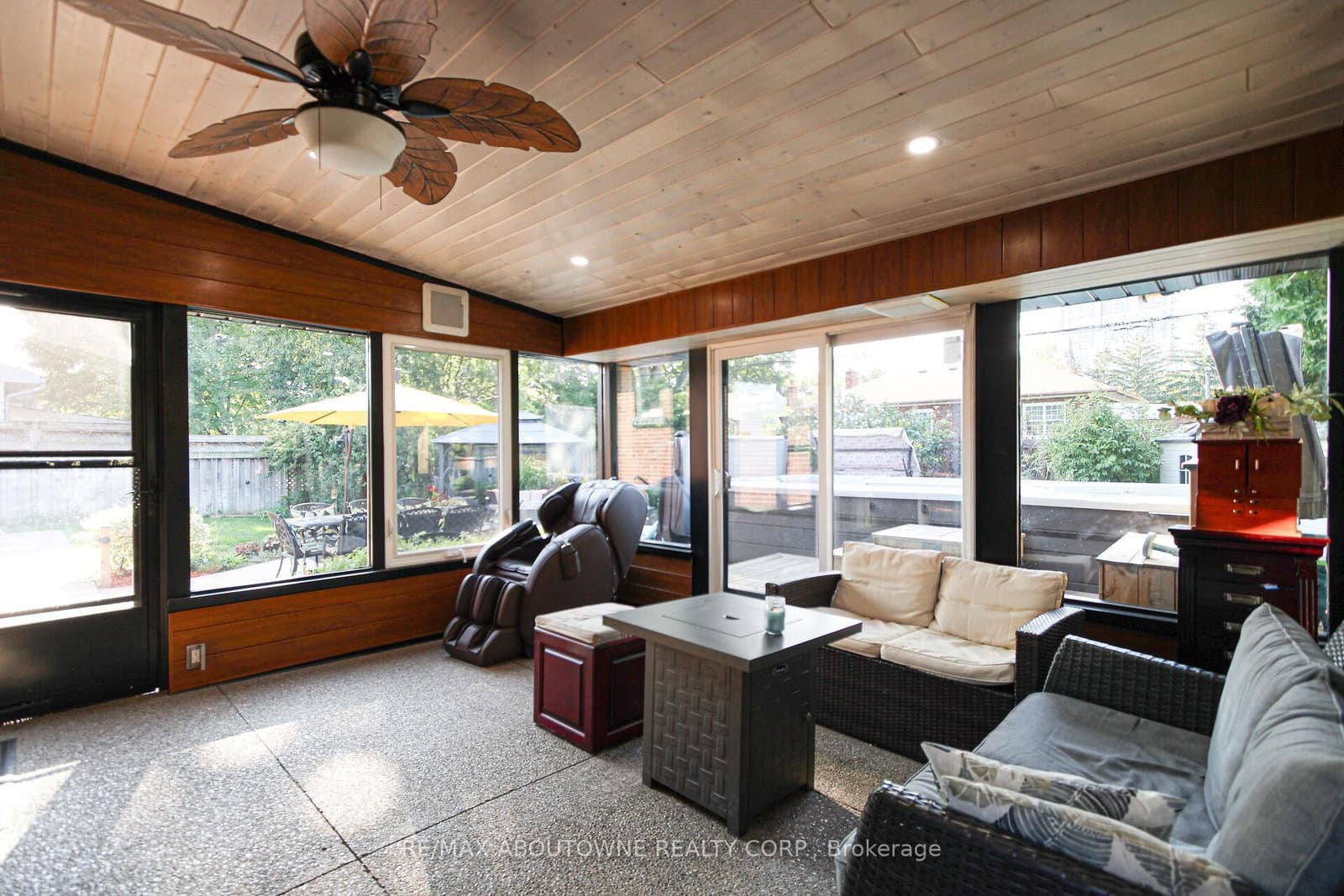2105 Maplewood Drive thumbnail 29