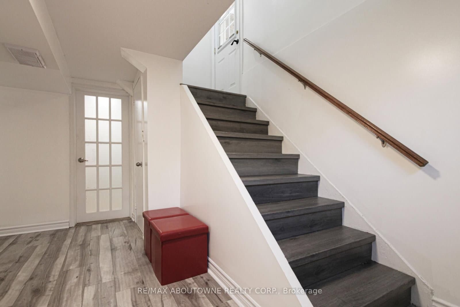 2105 Maplewood Drive thumbnail 31