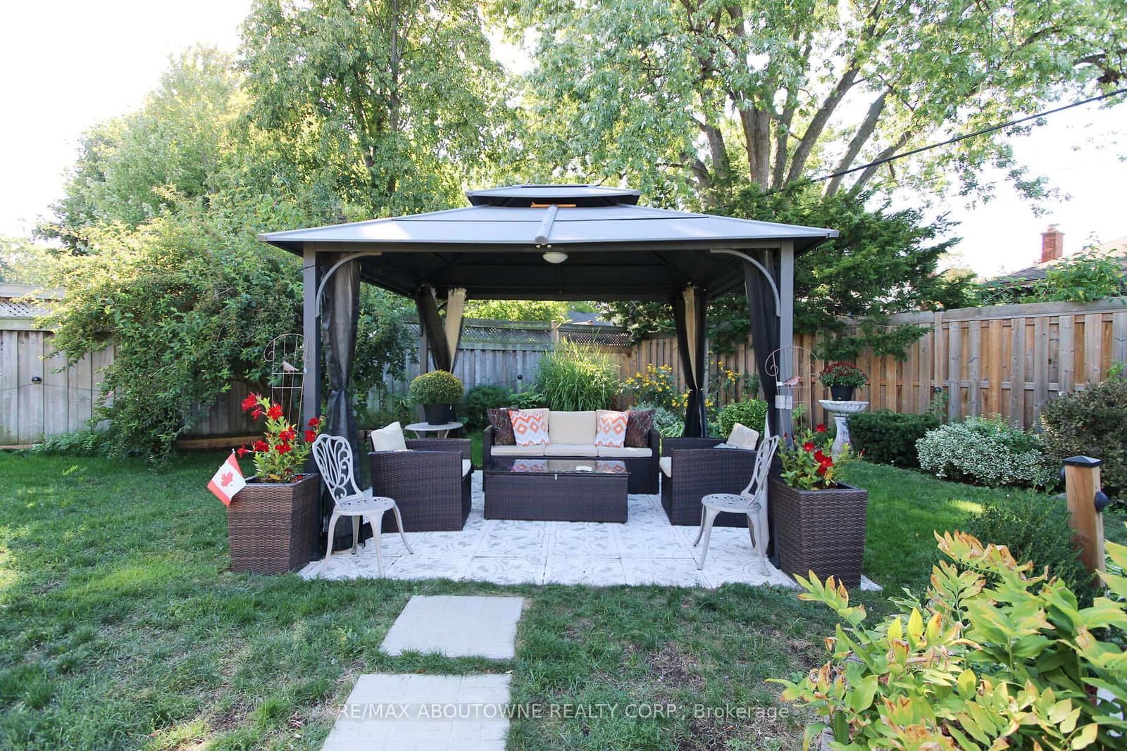 2105 Maplewood Drive thumbnail 43