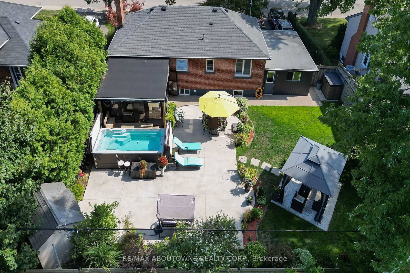 2105 Maplewood Drive thumbnail 44