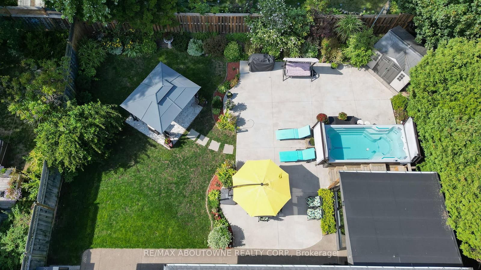 2105 Maplewood Drive thumbnail 47
