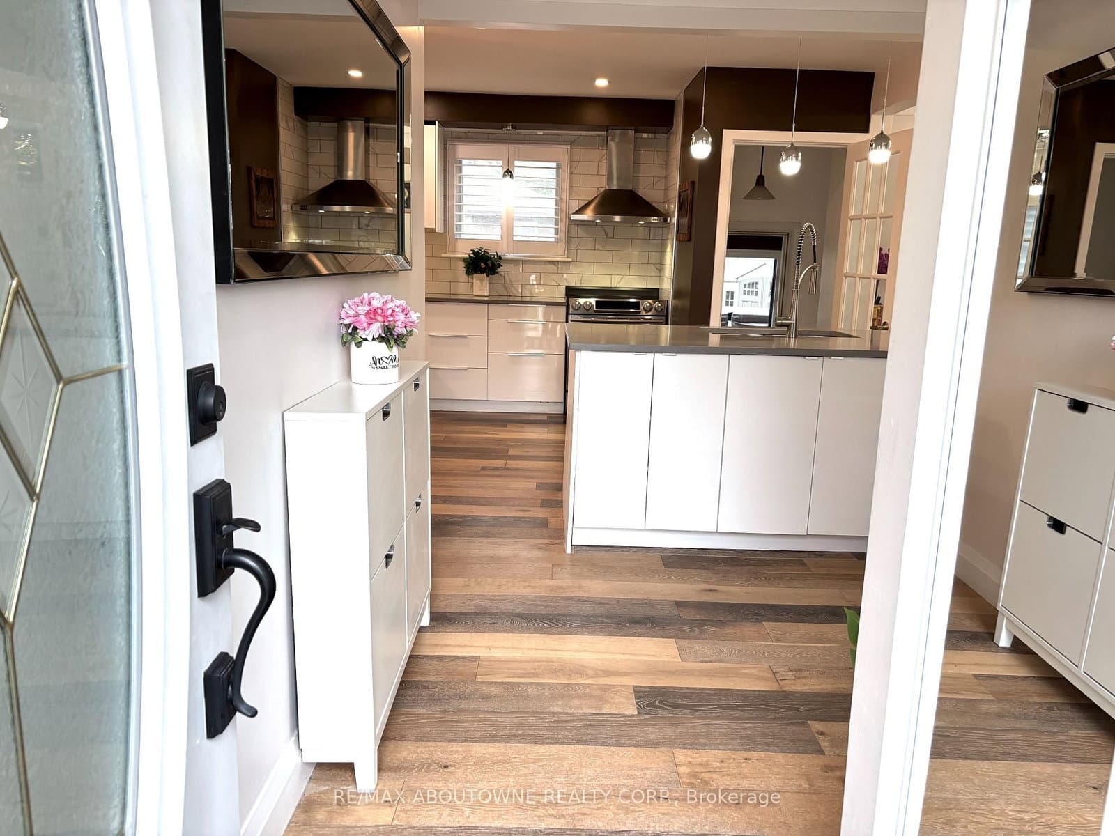 2105 Maplewood Drive thumbnail 8