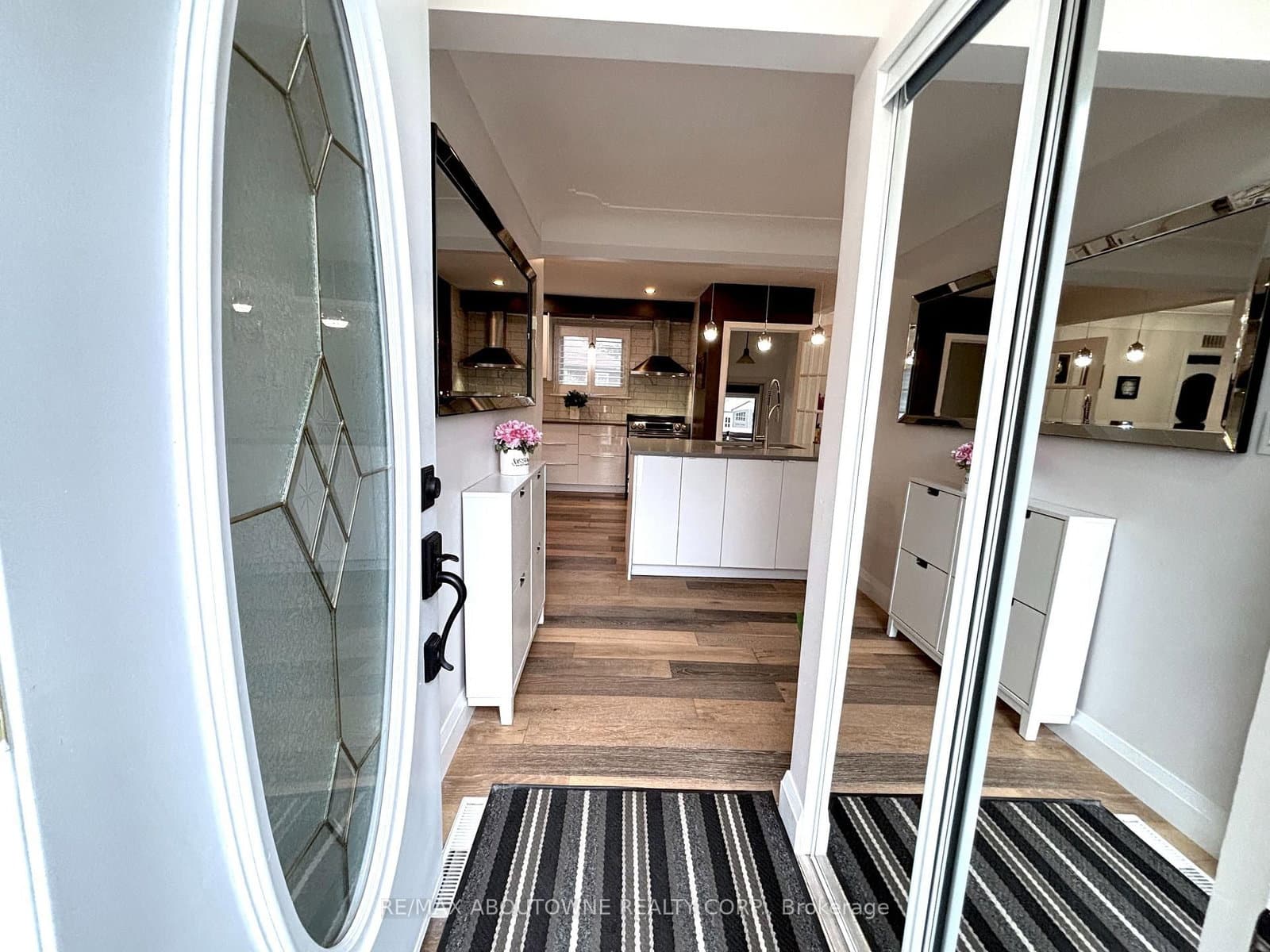 2105 Maplewood Drive thumbnail 9