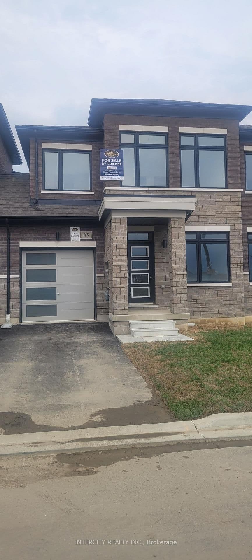 65 Tapscott Crescent thumbnail 2