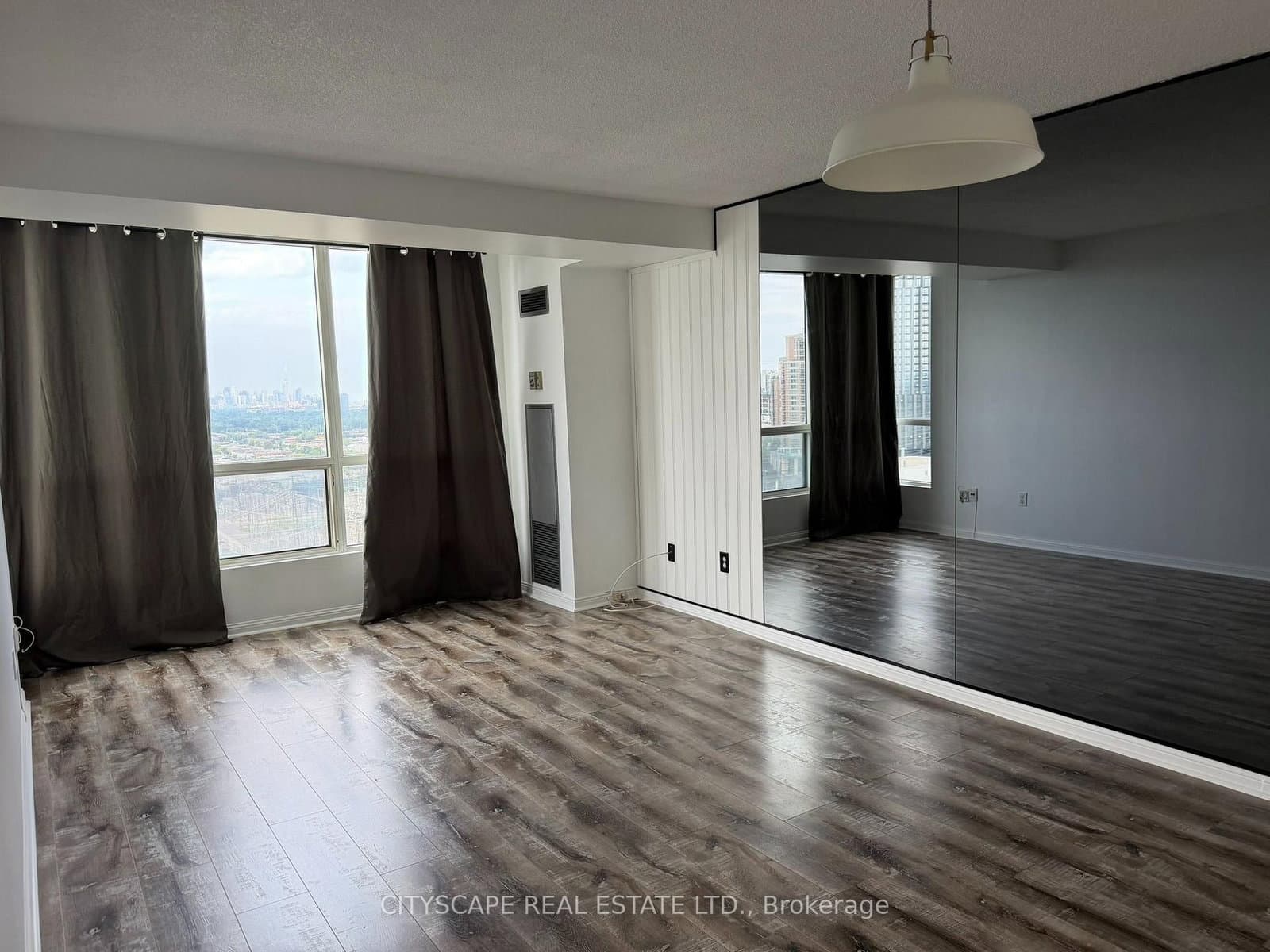101 Subway Crescent, Unit 1906 thumbnail 11