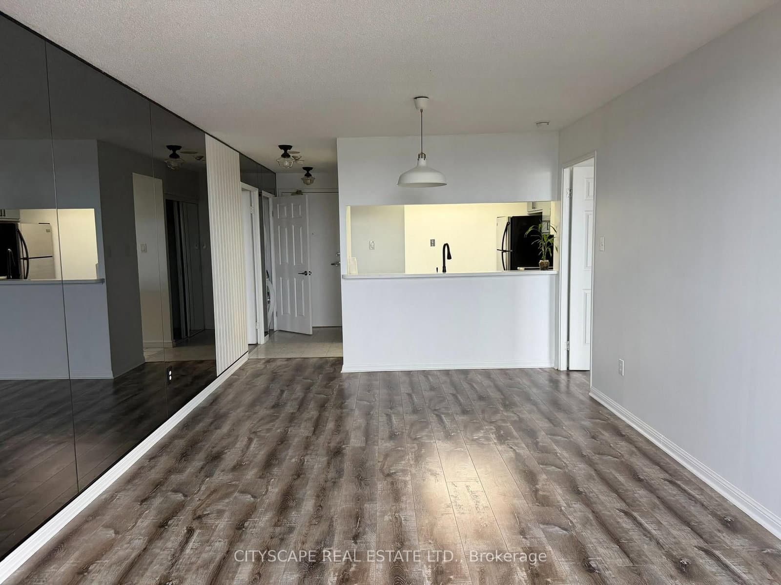 101 Subway Crescent, Unit 1906 thumbnail 12