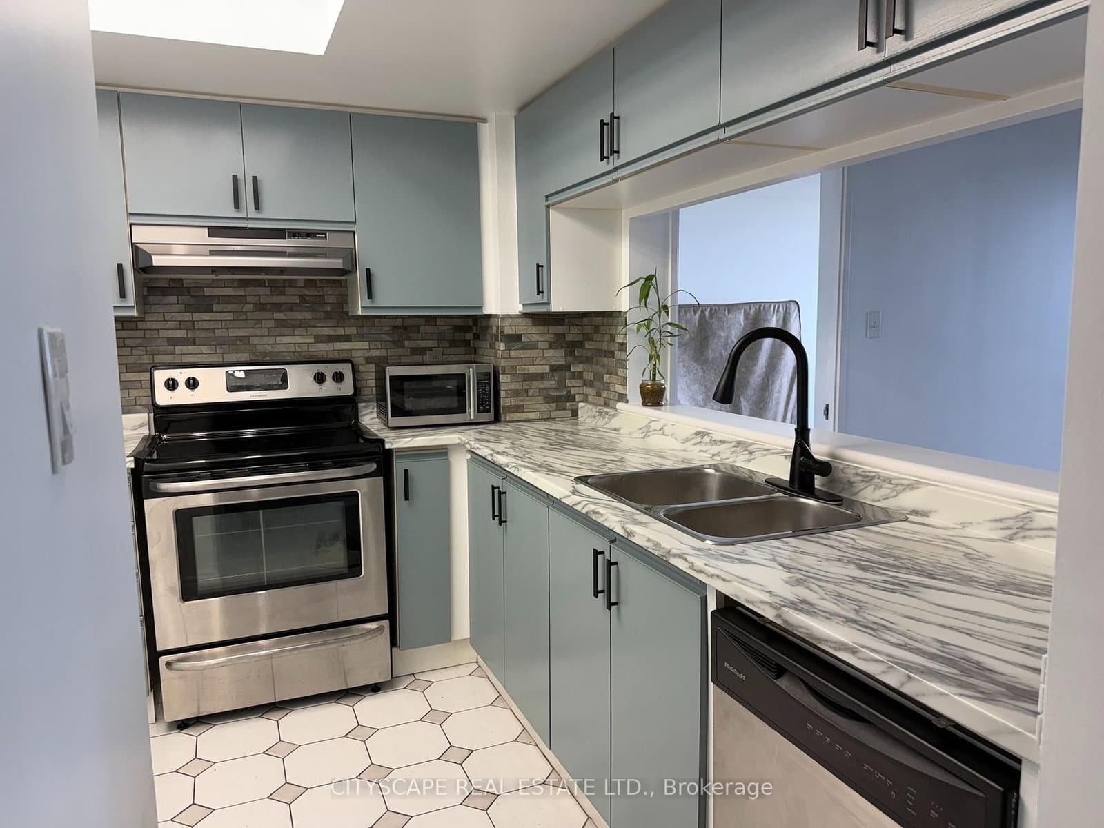 101 Subway Crescent, Unit 1906 thumbnail 13
