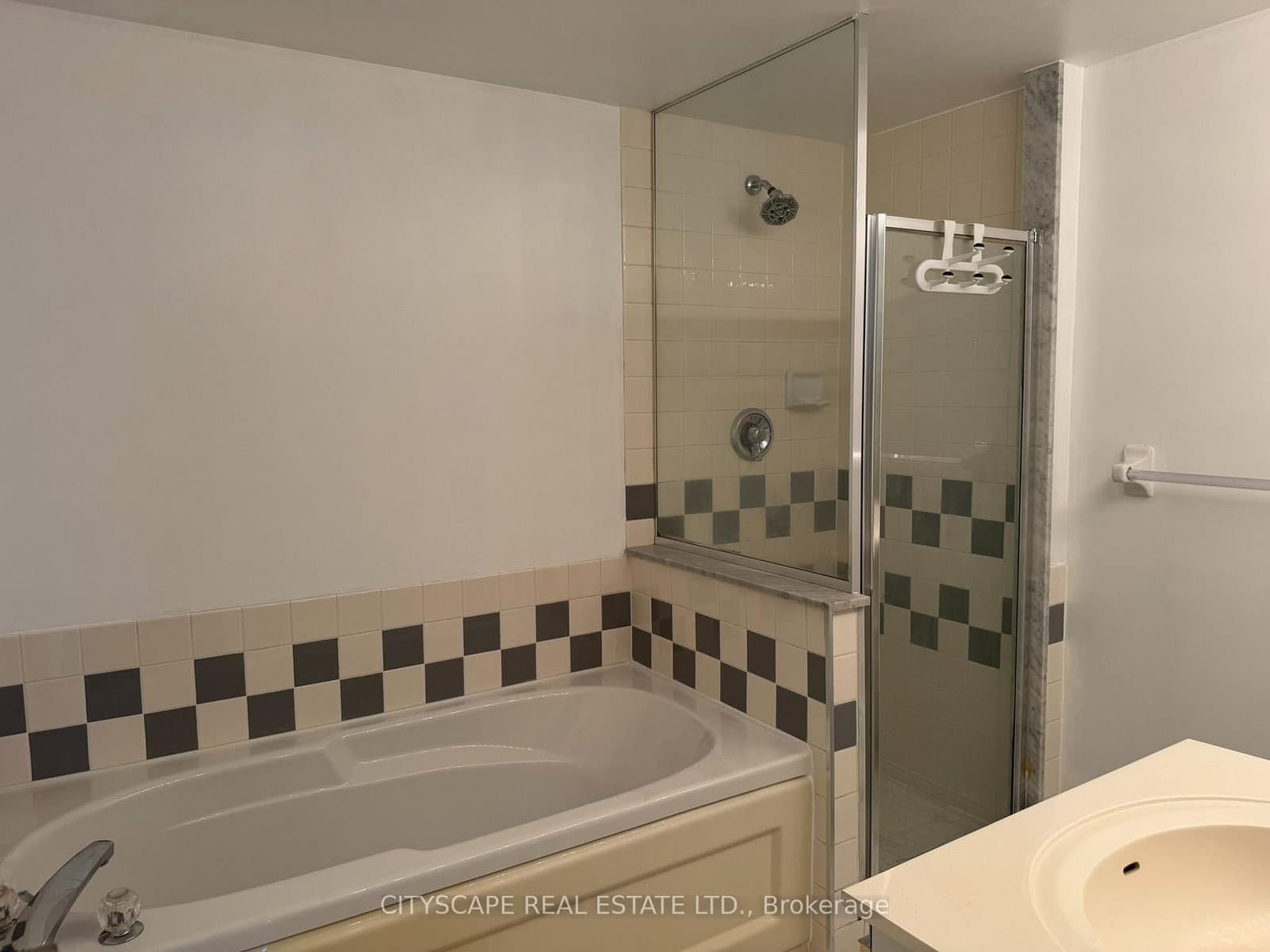 101 Subway Crescent, Unit 1906 thumbnail 5