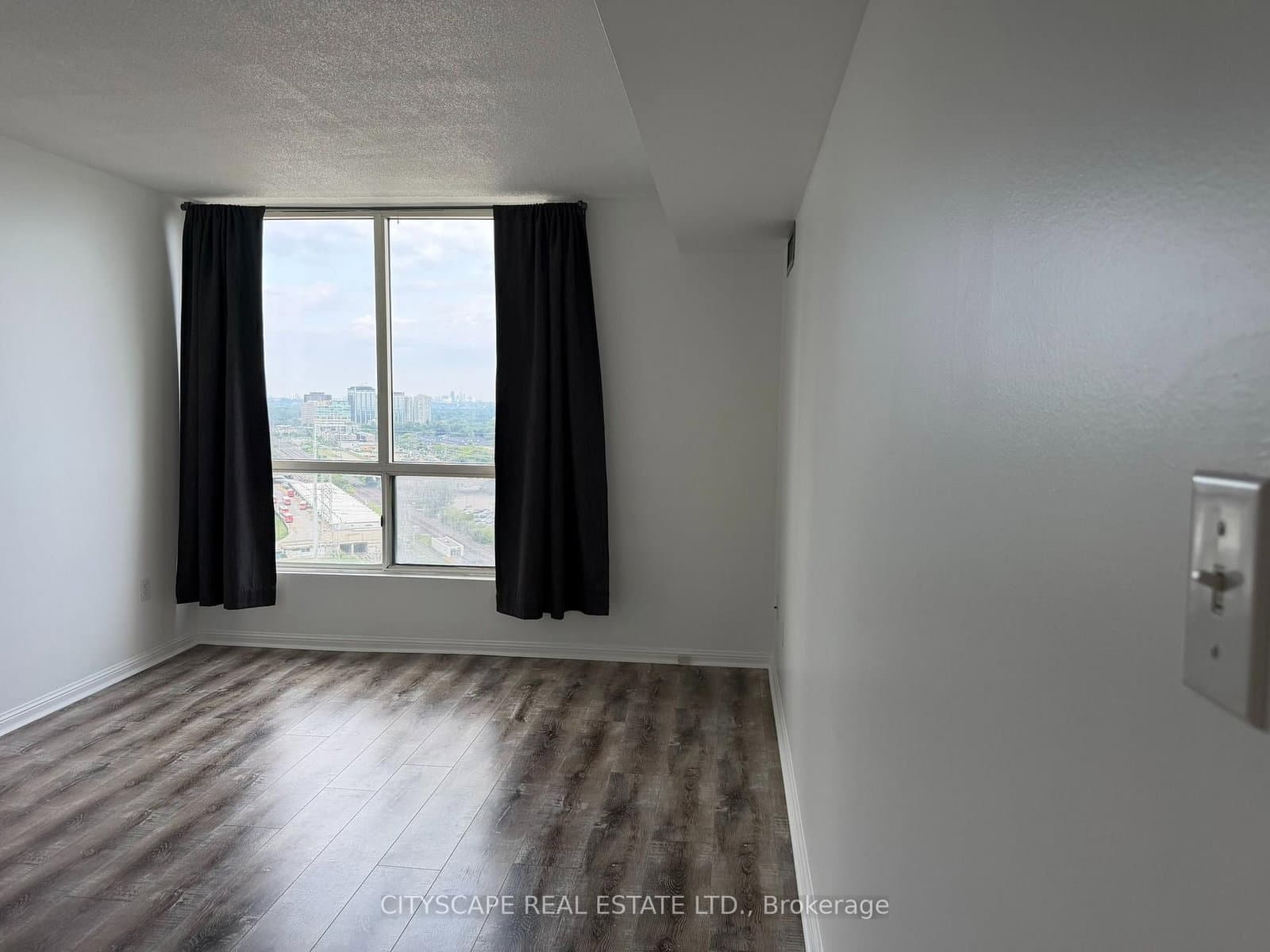 101 Subway Crescent, Unit 1906 thumbnail 9