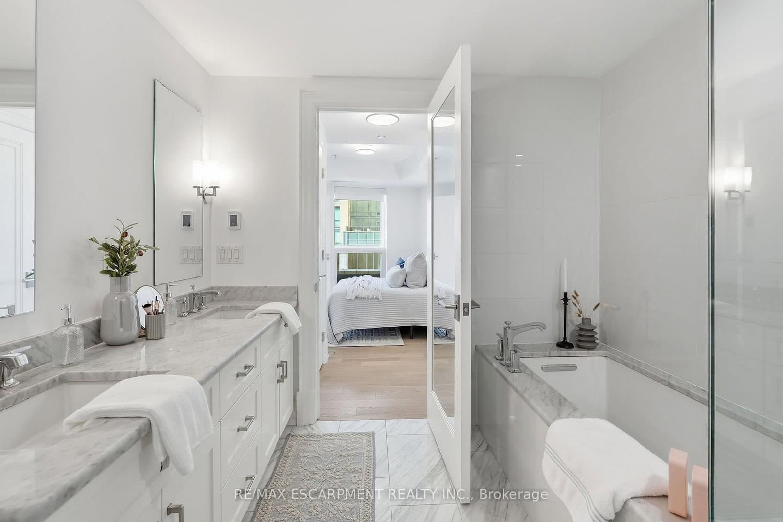 2060 Lakeshore Road, Unit 310 thumbnail 25