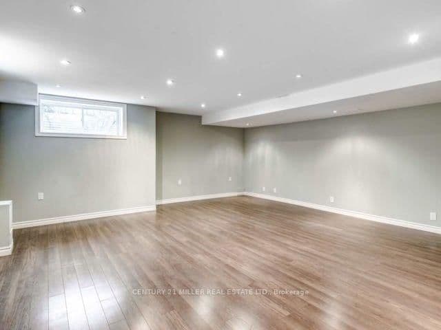 1290 Craigleith Road thumbnail 11
