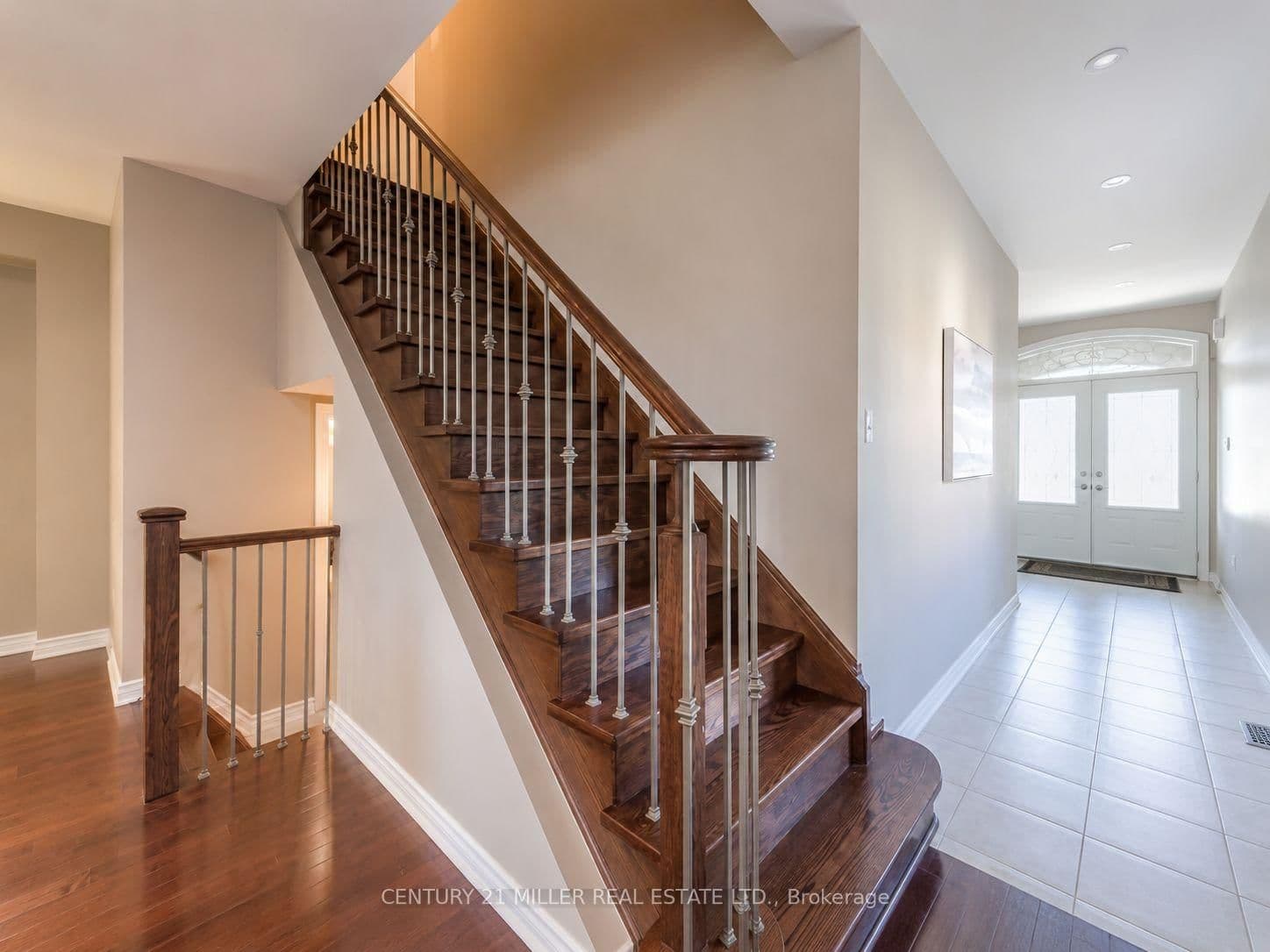 1290 Craigleith Road thumbnail 2