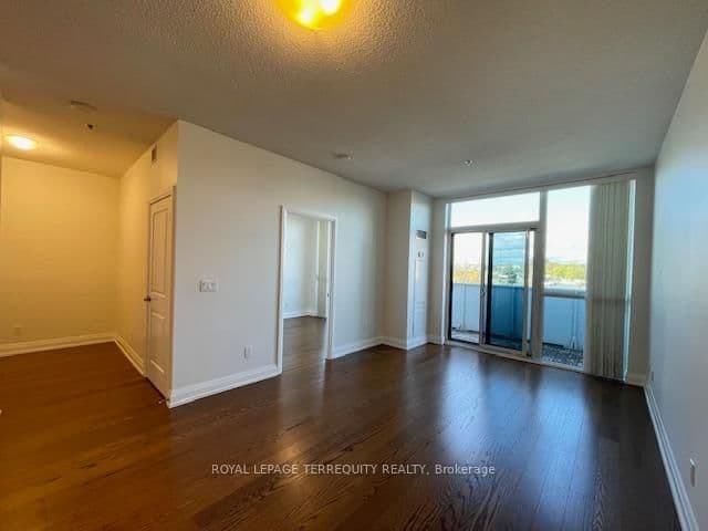 65 Speers Road, Unit 323 thumbnail 14