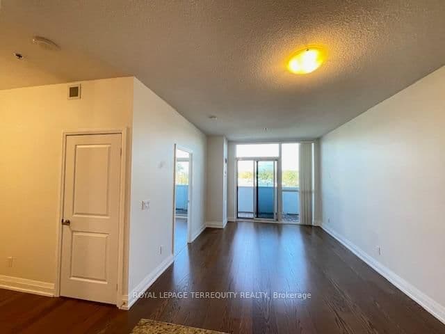 65 Speers Road, Unit 323 thumbnail 15