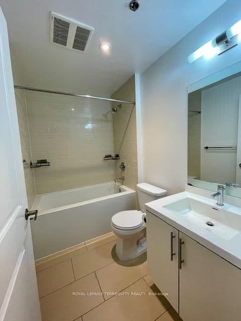 65 Speers Road, Unit 323 thumbnail 16