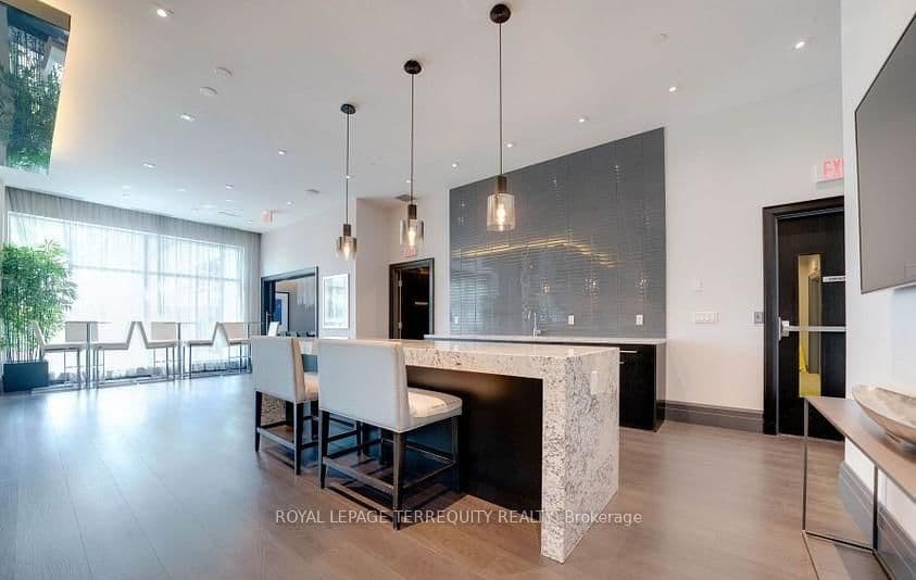 65 Speers Road, Unit 323 thumbnail 34