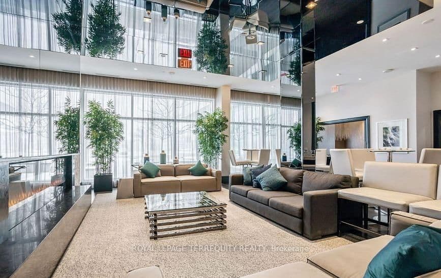 65 Speers Road, Unit 323 thumbnail 36