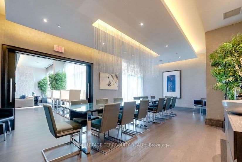 65 Speers Road, Unit 323 thumbnail 37