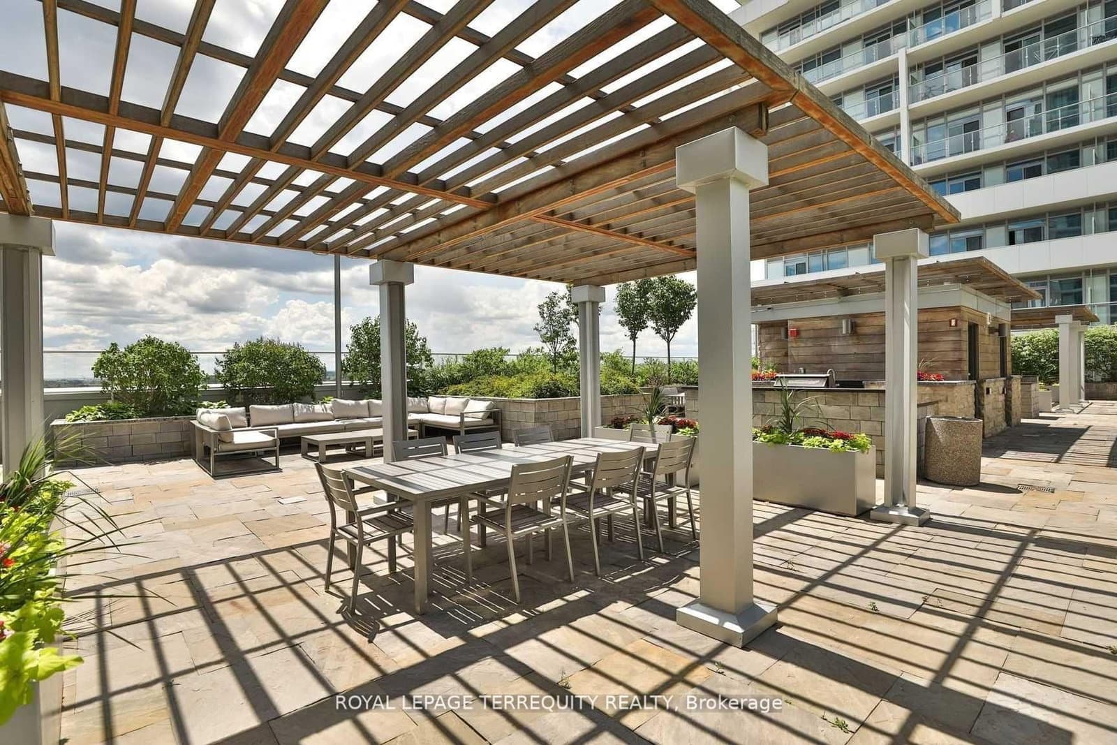 65 Speers Road, Unit 323 thumbnail 47