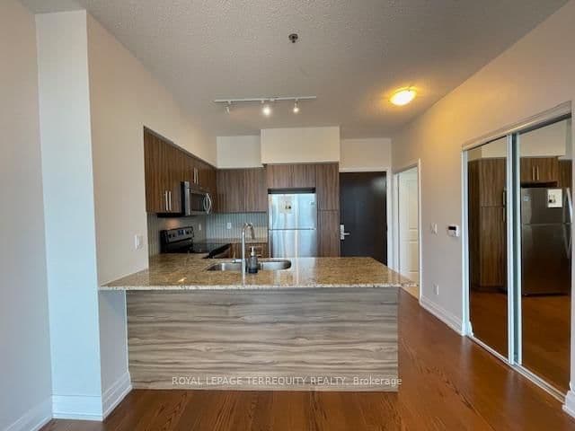 65 Speers Road, Unit 323 thumbnail 5