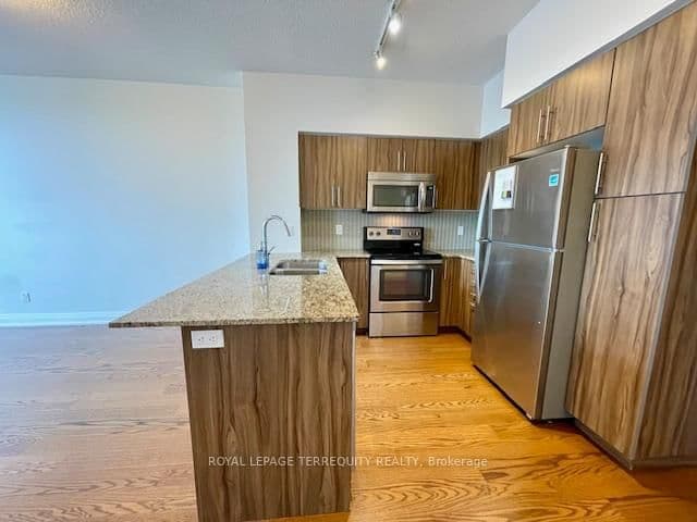 65 Speers Road, Unit 323 thumbnail 7