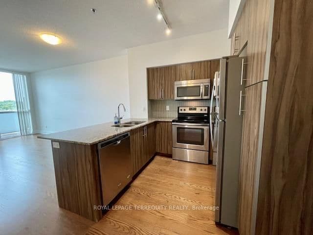 65 Speers Road, Unit 323 thumbnail 8