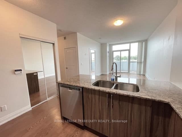 65 Speers Road, Unit 323 thumbnail 9