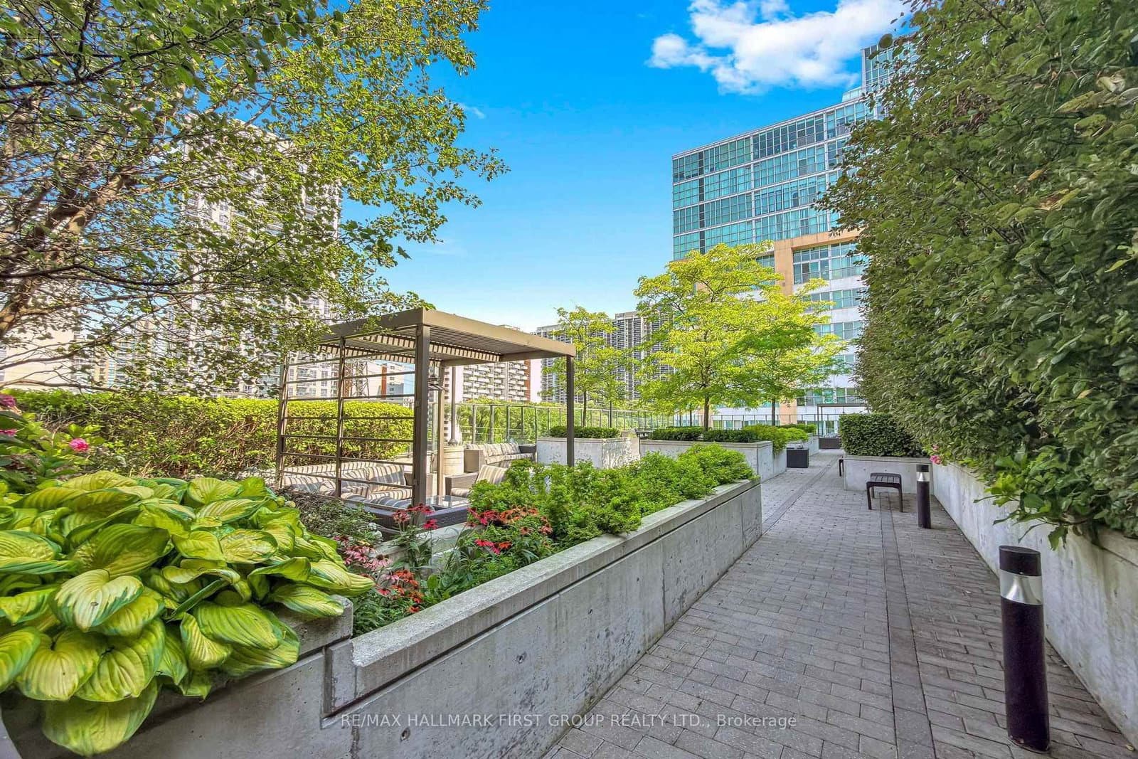 8 Fieldway Road, Unit 505 thumbnail 31