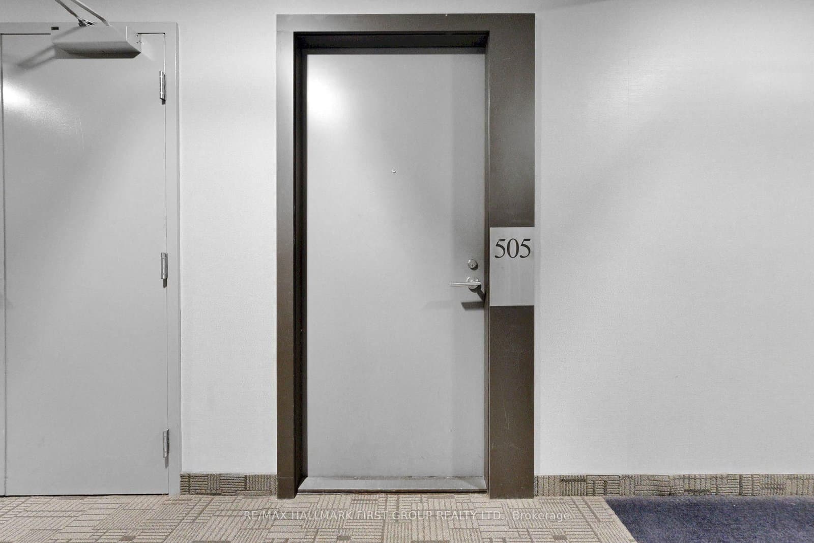8 Fieldway Road, Unit 505 thumbnail 4