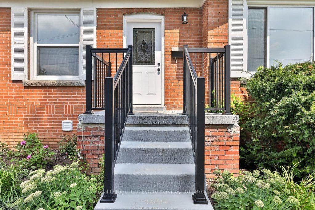 79 Kingswood Road, Unit Main thumbnail 2
