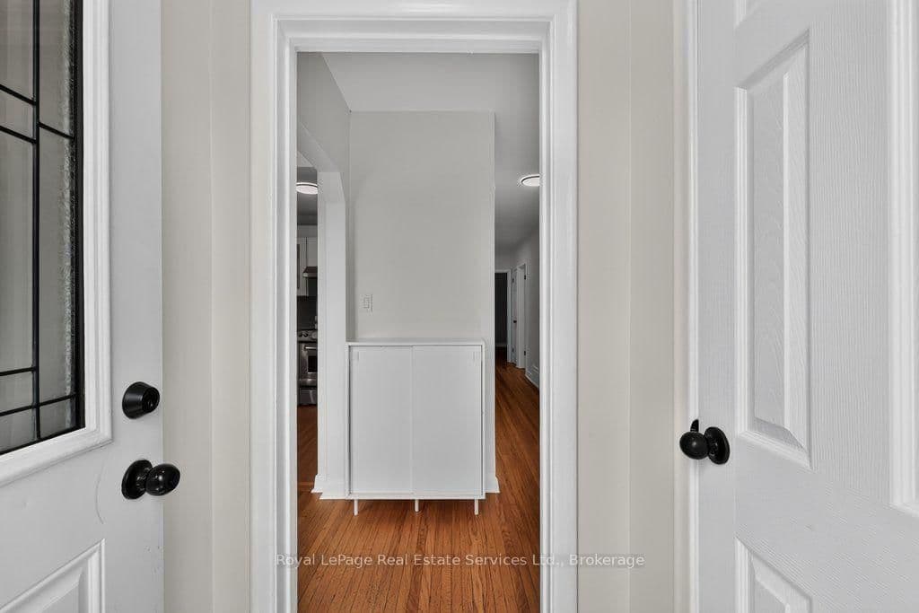 79 Kingswood Road, Unit Main thumbnail 3