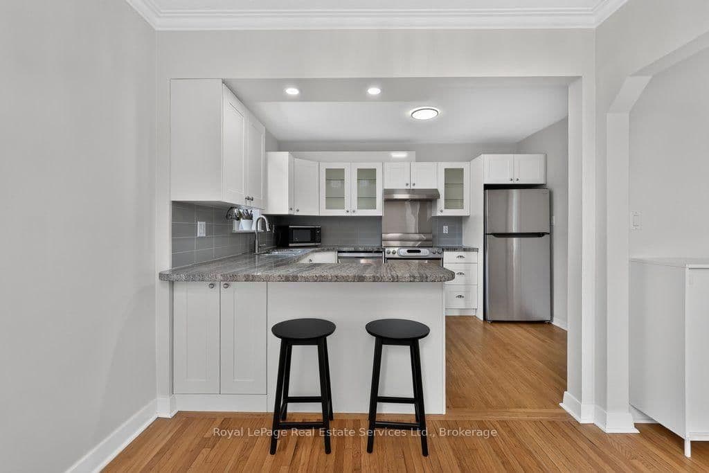 79 Kingswood Road, Unit Main thumbnail 6