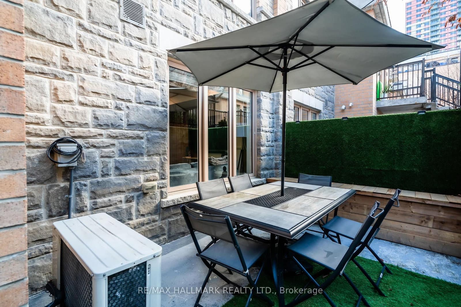 11 Foundry Avenue, Unit 129 thumbnail 22