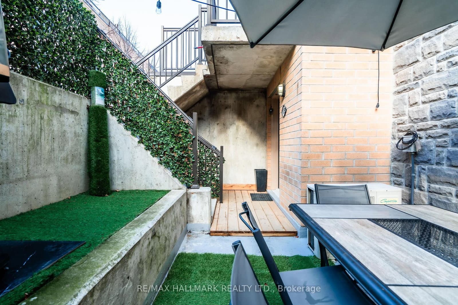 11 Foundry Avenue, Unit 129 thumbnail 24