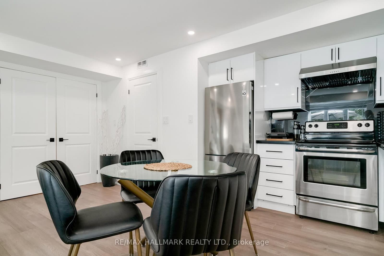 11 Foundry Avenue, Unit 129 thumbnail 6