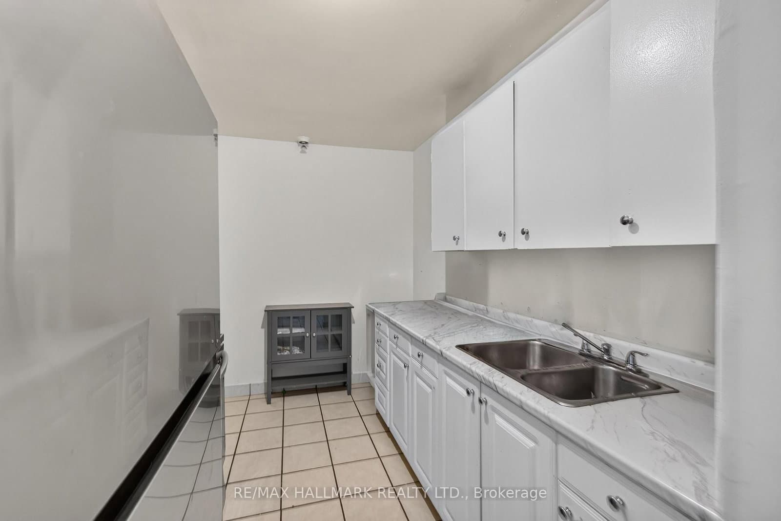 370 Dixon Road, Unit 912 thumbnail 14